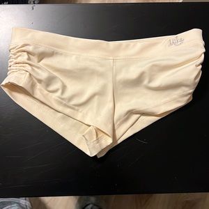 Mika yoga wear shorts